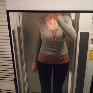 Junior's green crop cardigan Size M